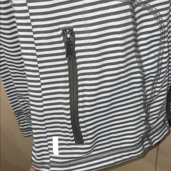 Lole Gray and White Zip-Up Jacket, medium - Picture 3 of 4